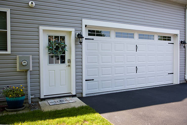 24/7 Emergency Garage Door Panel Replacement experts in Kelly Ridge, CA
